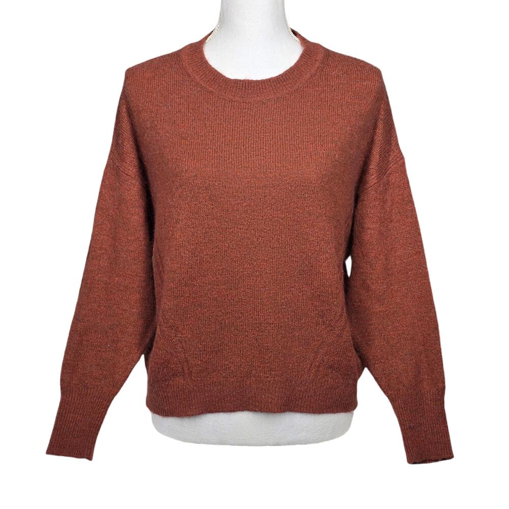 GAP WOMENS RUST CREW NECK FUZZY TEXTURED KNIT SWEATER SIZE SMALL LONG SLEEVE